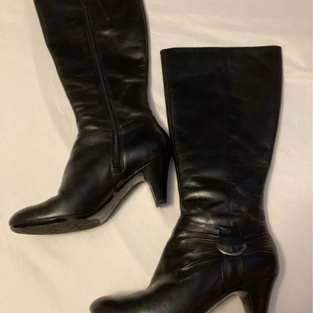 Size 5W - Naturalizer Black Boot